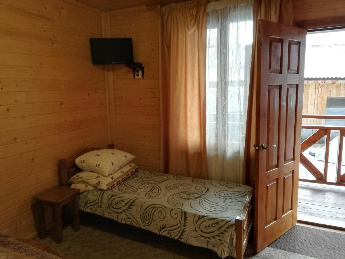 Hotel Krym Yaremche Exterior foto