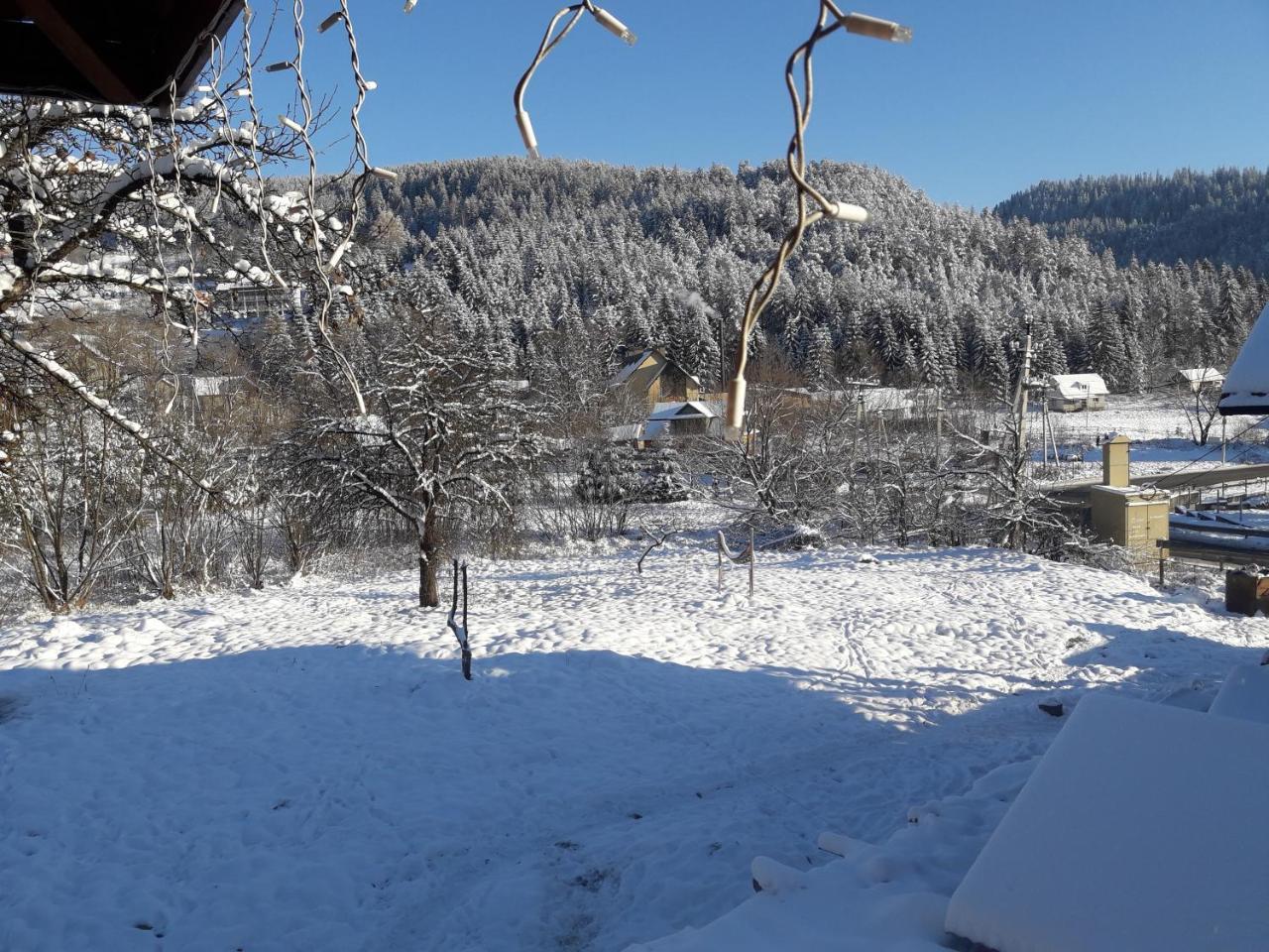 Hotel Krym Yaremche Exterior foto