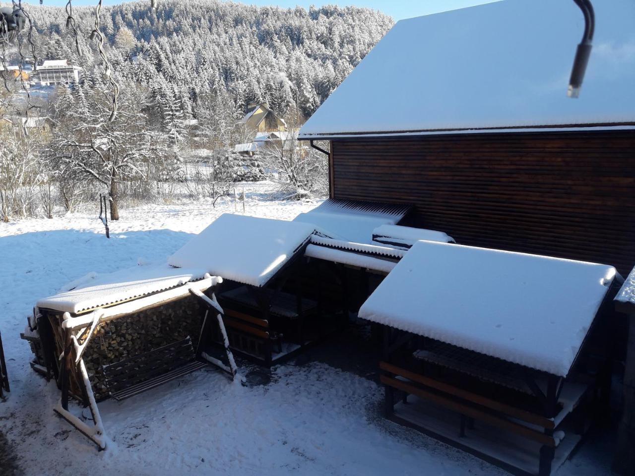 Hotel Krym Yaremche Exterior foto