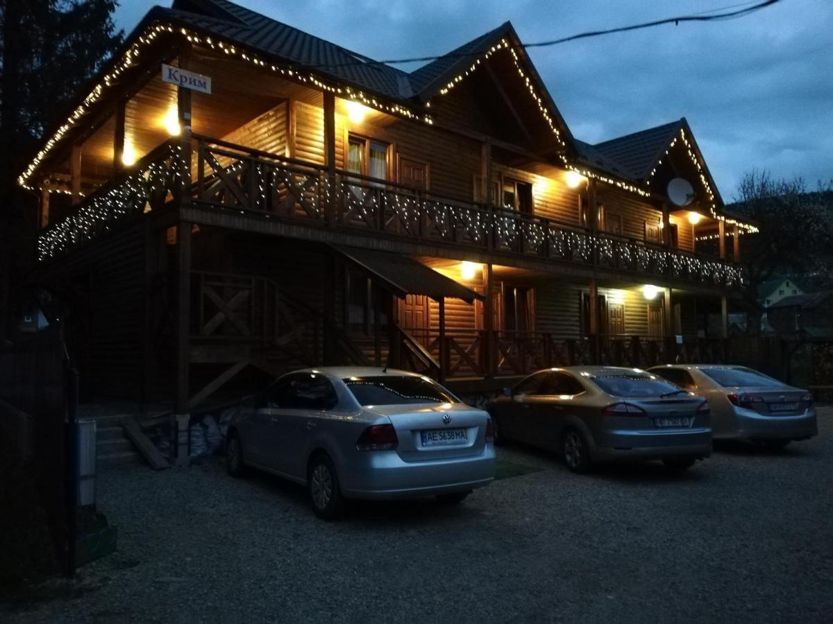 Hotel Krym Yaremche Exterior foto